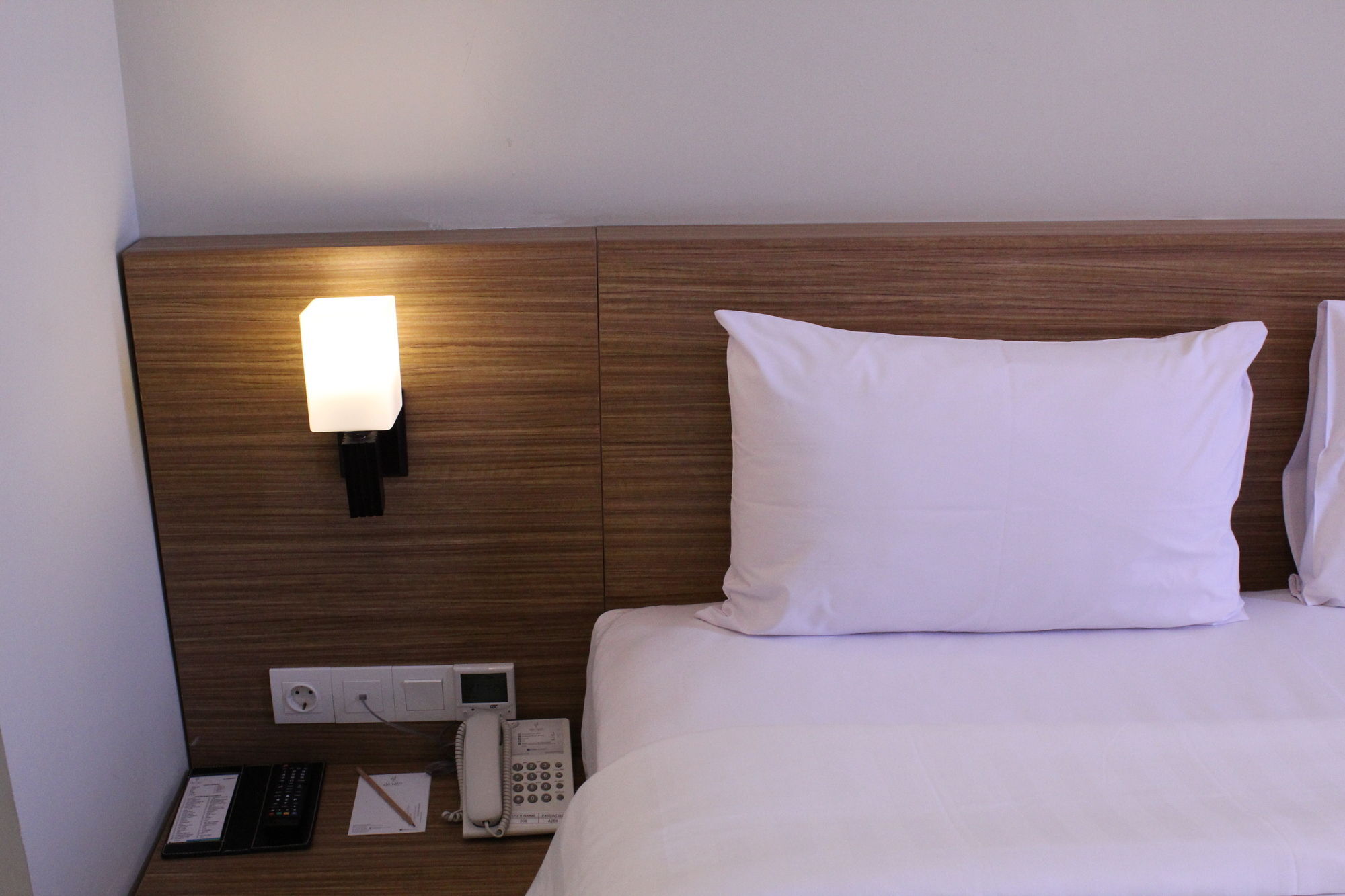 De'Rain Hotel בנדונג מראה חיצוני תמונה